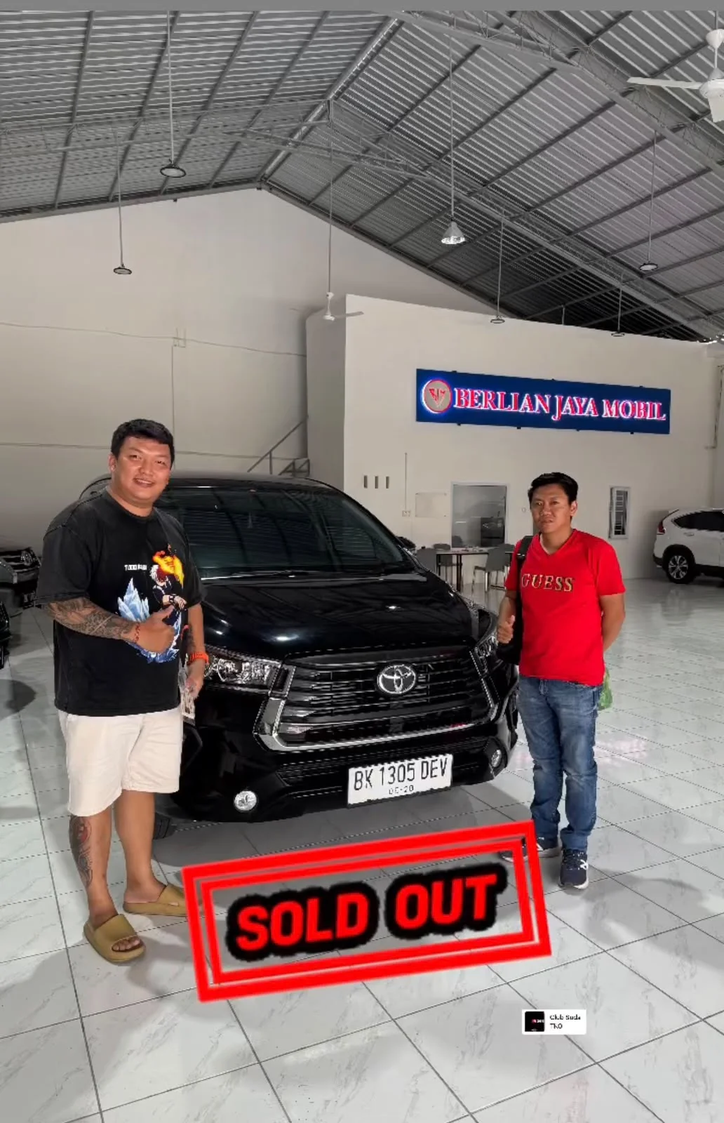 Serah terima Toyota Innova kepada Hadi Pranata